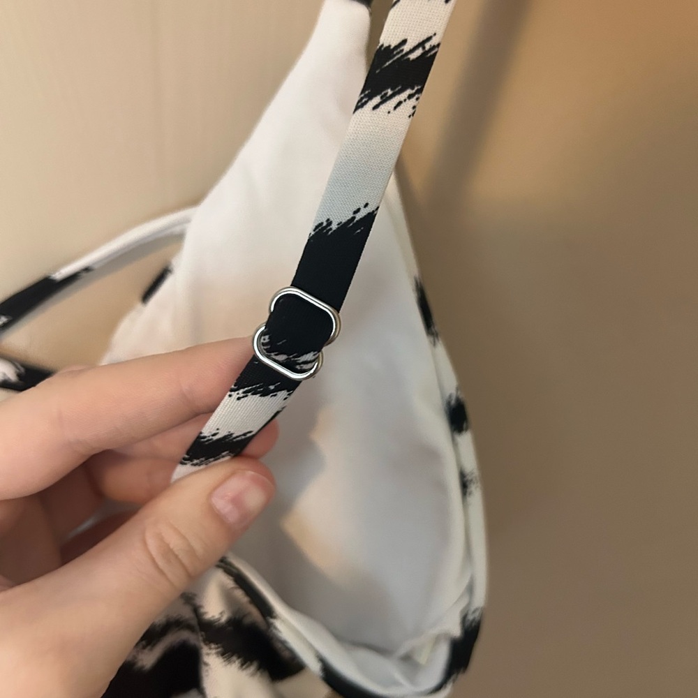 NWT Dippin’ Daisy’s One Bliss Zebra Print One Piece Bathing Suit Size S Swimwear - Picture 7 of 13